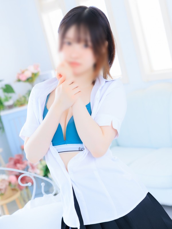 東雲　めい